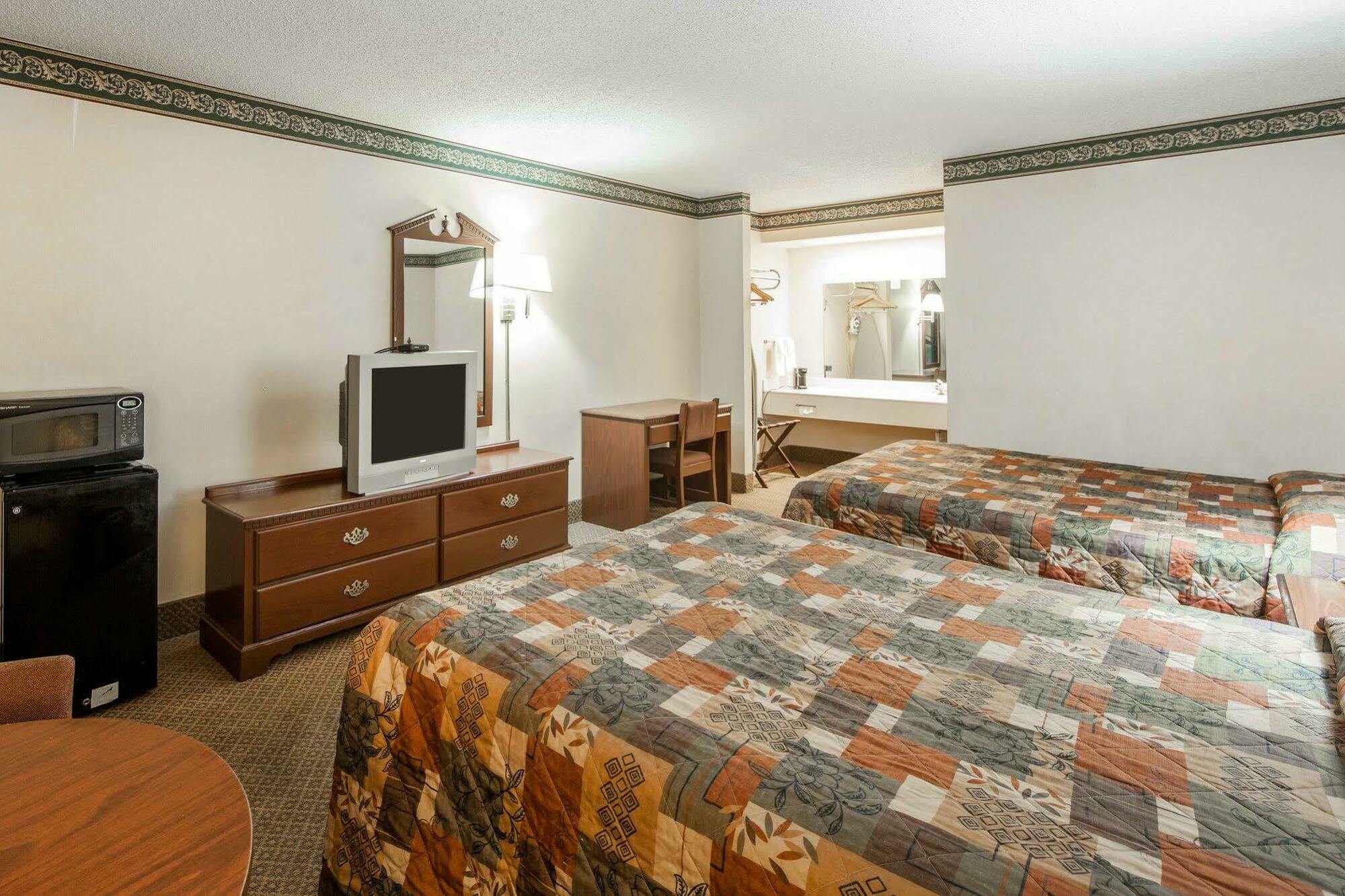 Econo Lodge Inn & Suites East Knoxville Ngoại thất bức ảnh